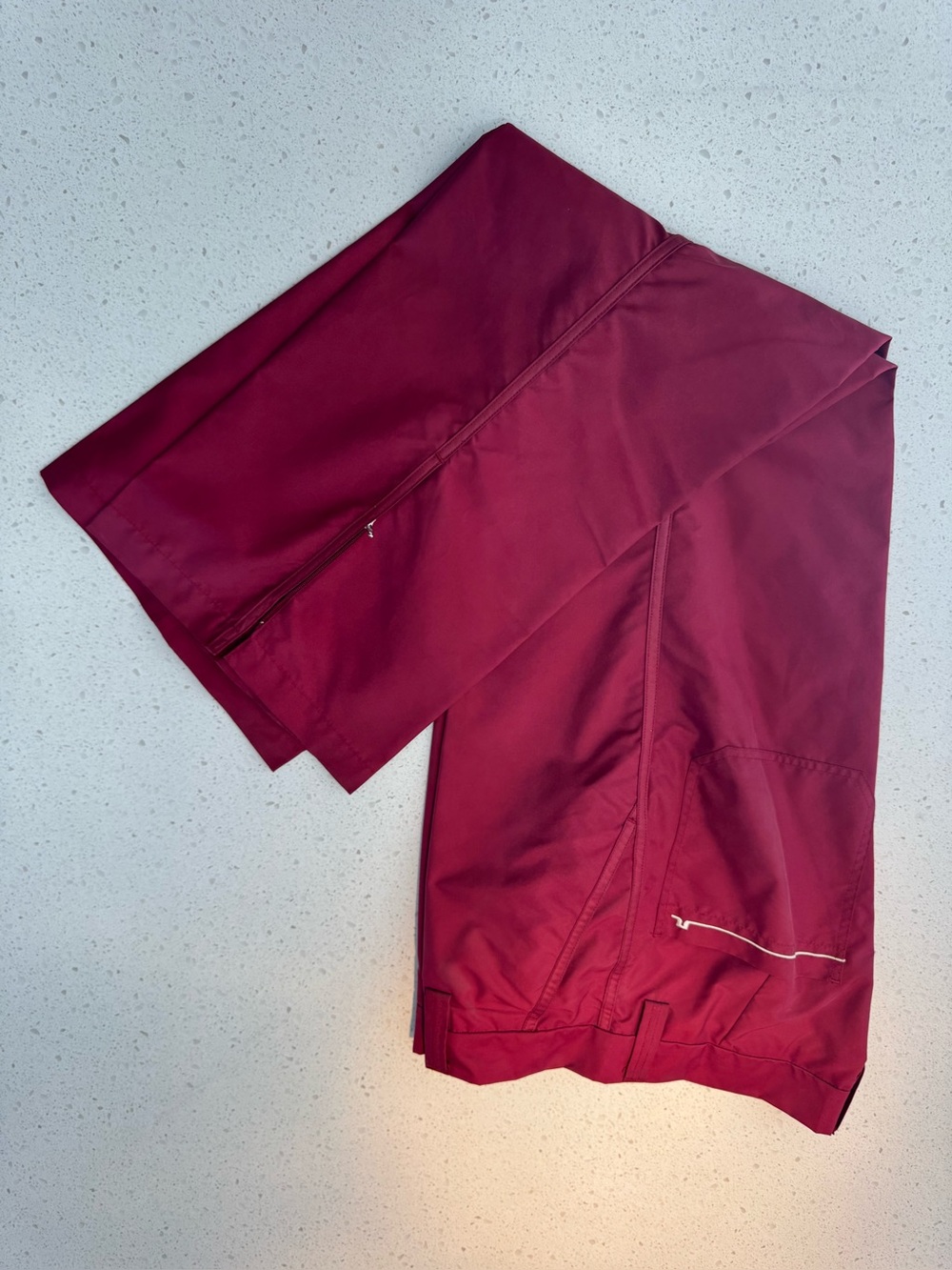 Vintage J. Lindeberg
Men's Performance Shorts in Deep Crimson